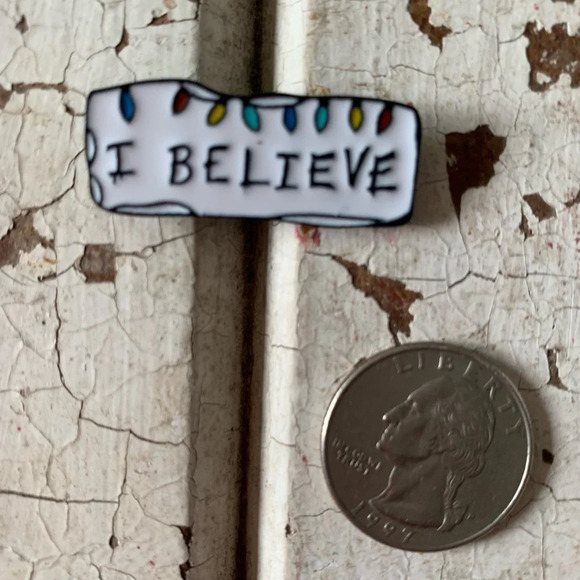 Brand new Stranger Things inspired enamel pin “I Believe” - Picture 2 of 3